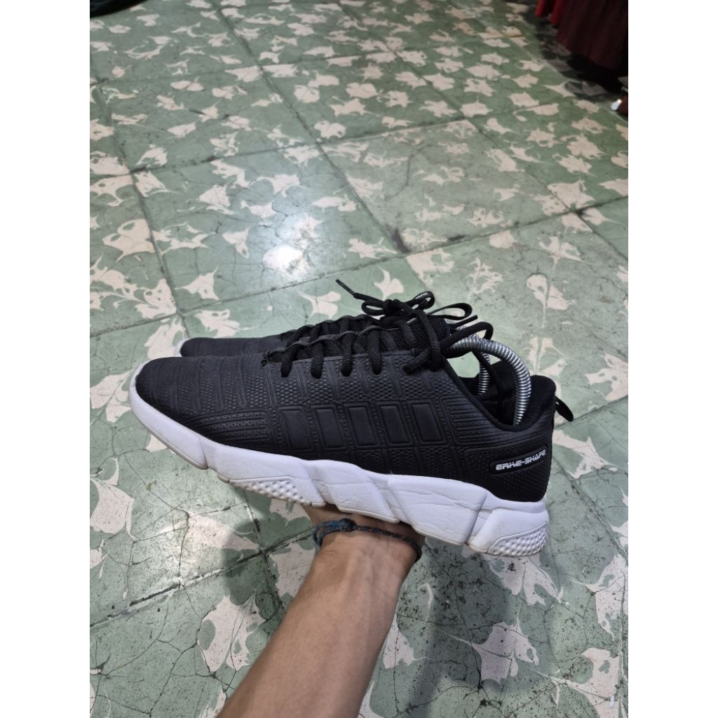 Sepatu Erke Shape Pria(41)