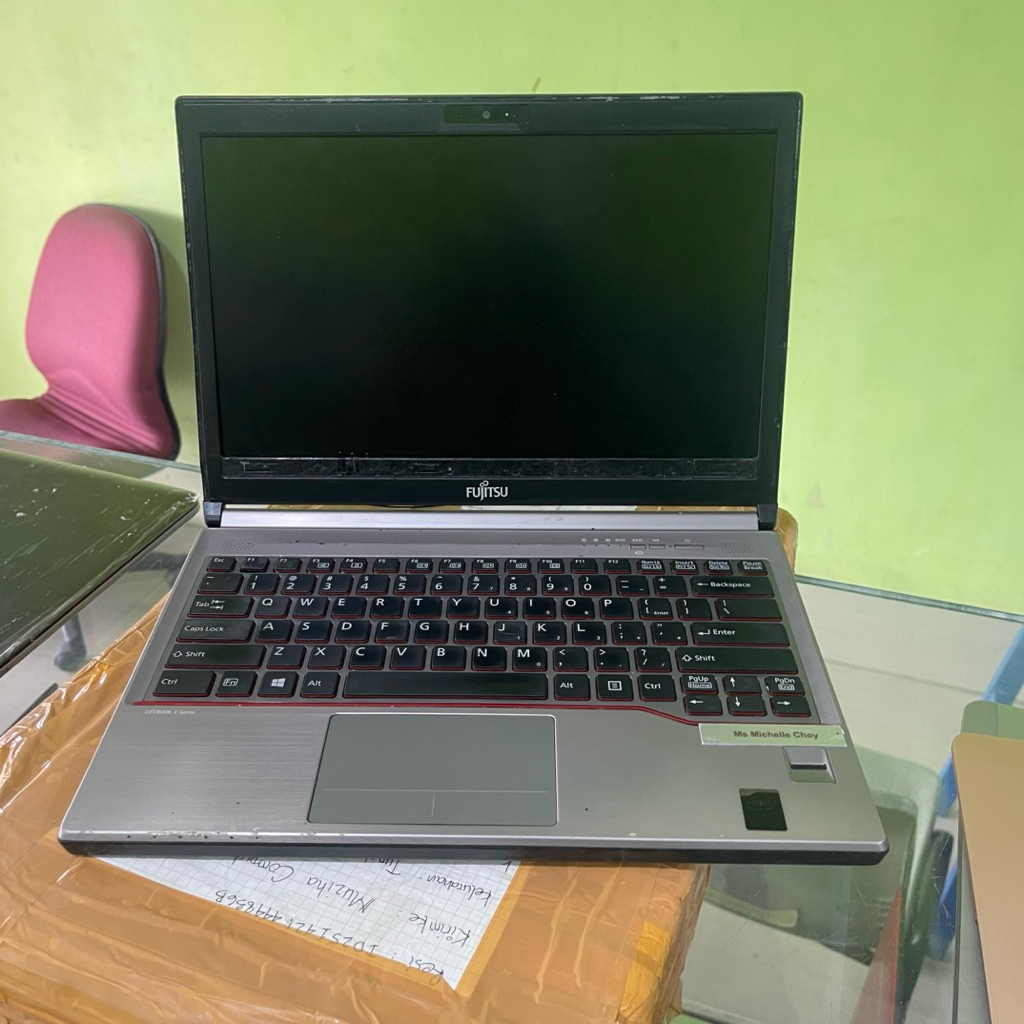 Laptop fujitsu core i7 gen 4 matot.