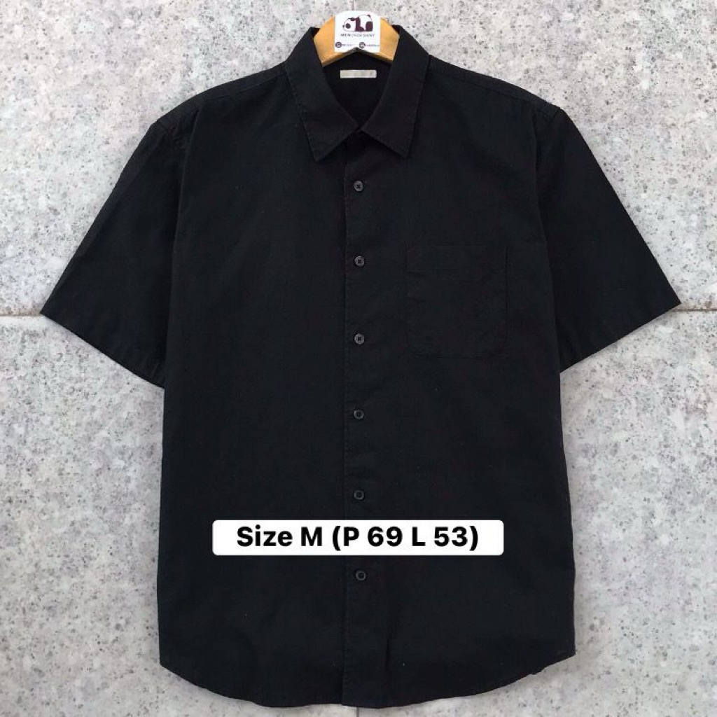 Kemeja Hitam Linen GU Uniqlo