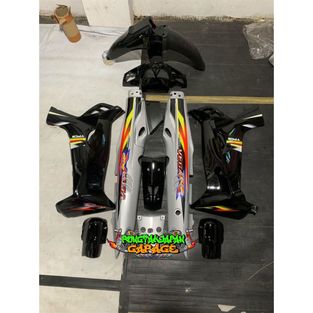 Full Set Bodi Halus Vega R Lama Hitam Silver Model Dualtone Cover Body Vega R Lama Hitam Silver Dual