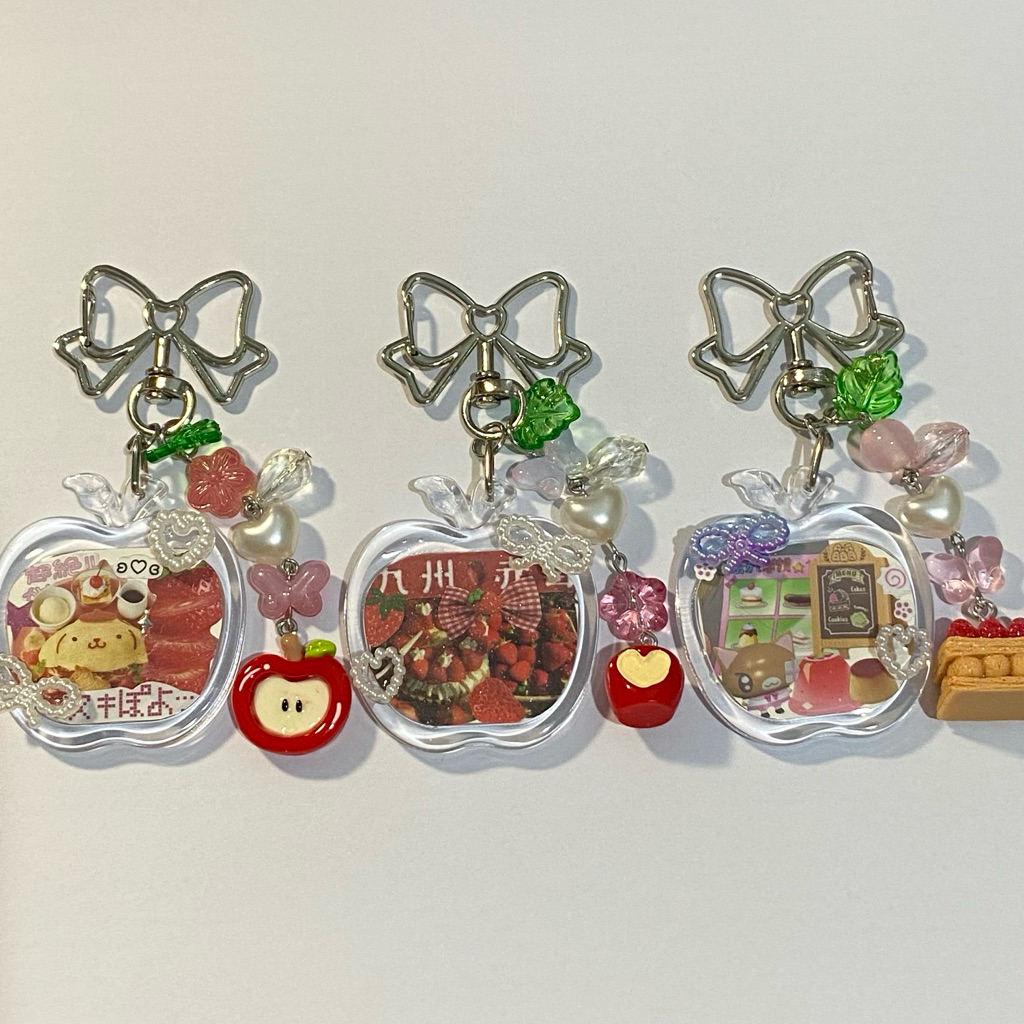 (apple frame) deco frame acrylic beads keychain | gantungan frame dekorasi akrilik