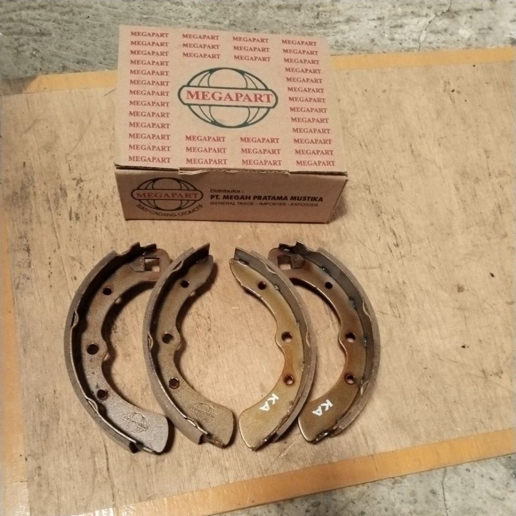 kampas rem belakang Daihatsu hijet s38 unyil hijet55 s10p charade g10
