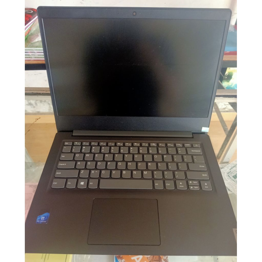 Lenovo Slim 3 Celeron N4020 ram 4 SSD 256 mulus