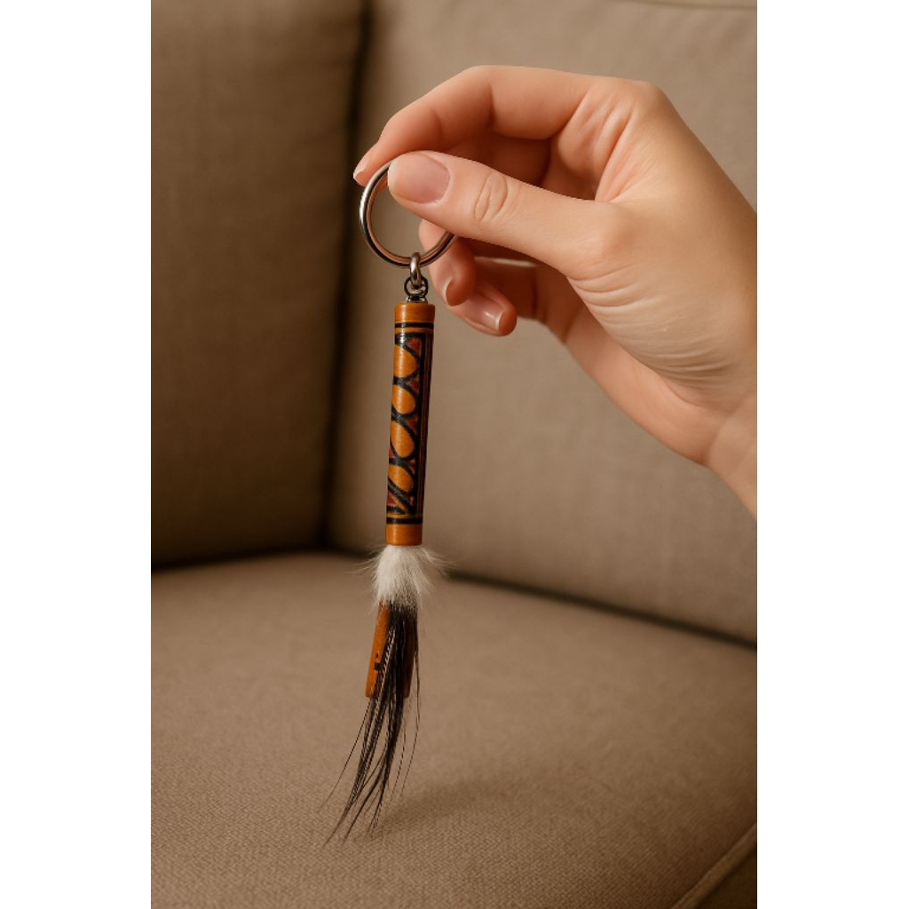 Gantungan kunci Koteka khas Papua