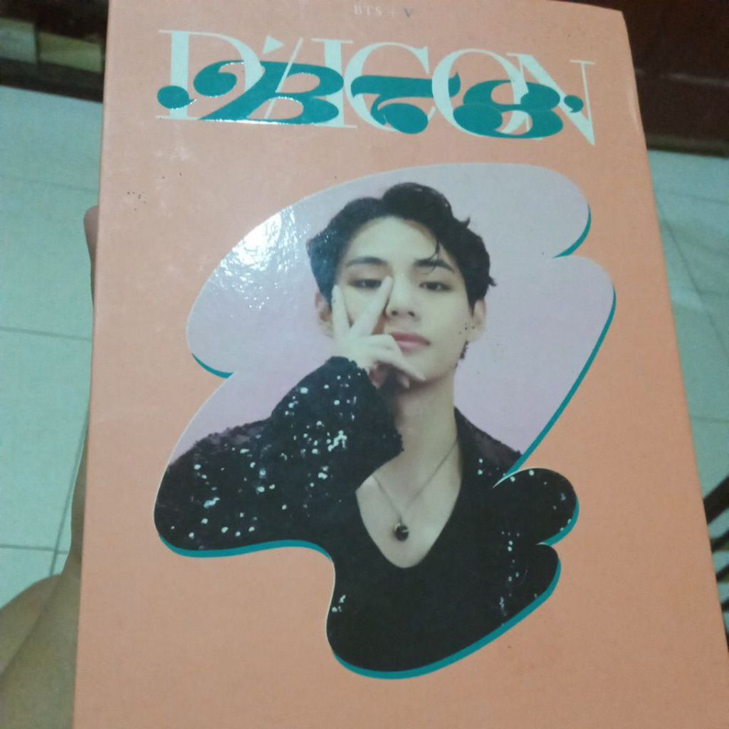 Binder Dicon 102 Taehyung BTS Official