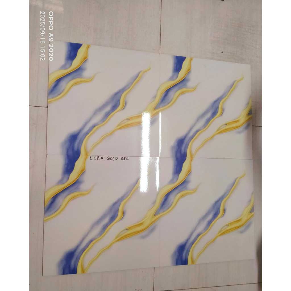 Keramik Platinum Liora Gold 50x50 - Kilat Cutting