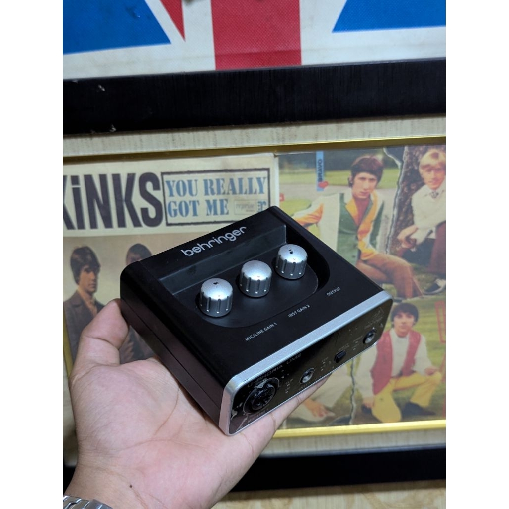 SoundCard Audio Interface From Behringer UM2
