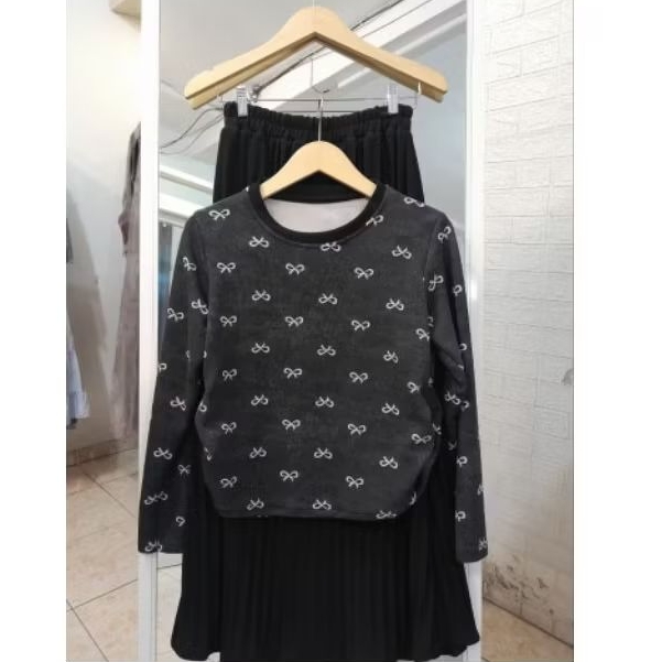 One Set Plisket dan atasan Rajut import