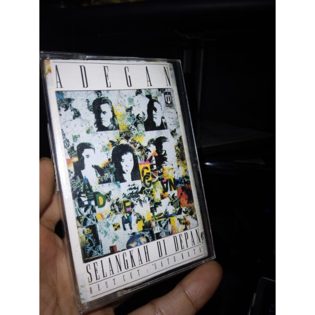 Kaset Adegan Selangkah Di Depan