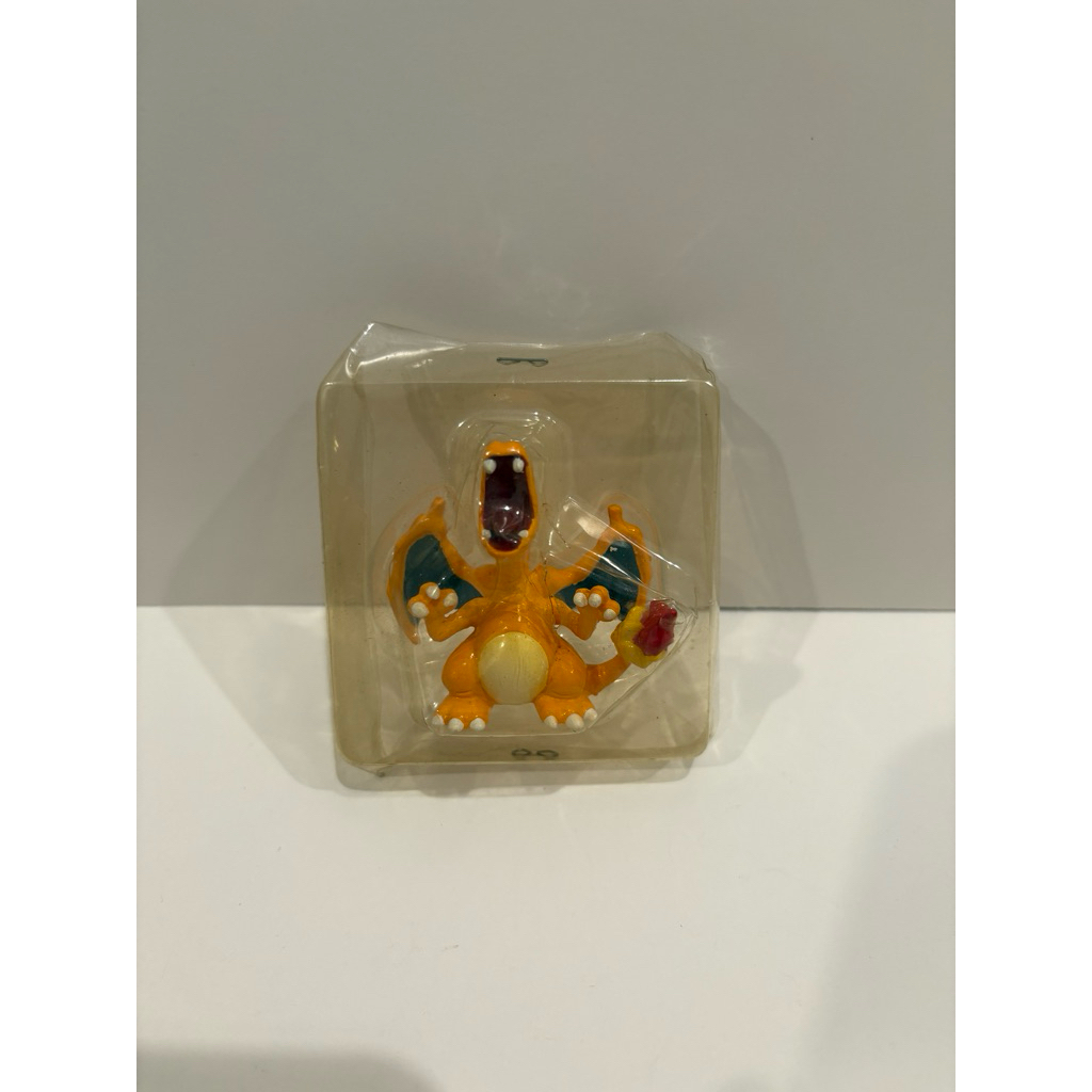 Moncolle pokemon tomy figure original vintage charizard