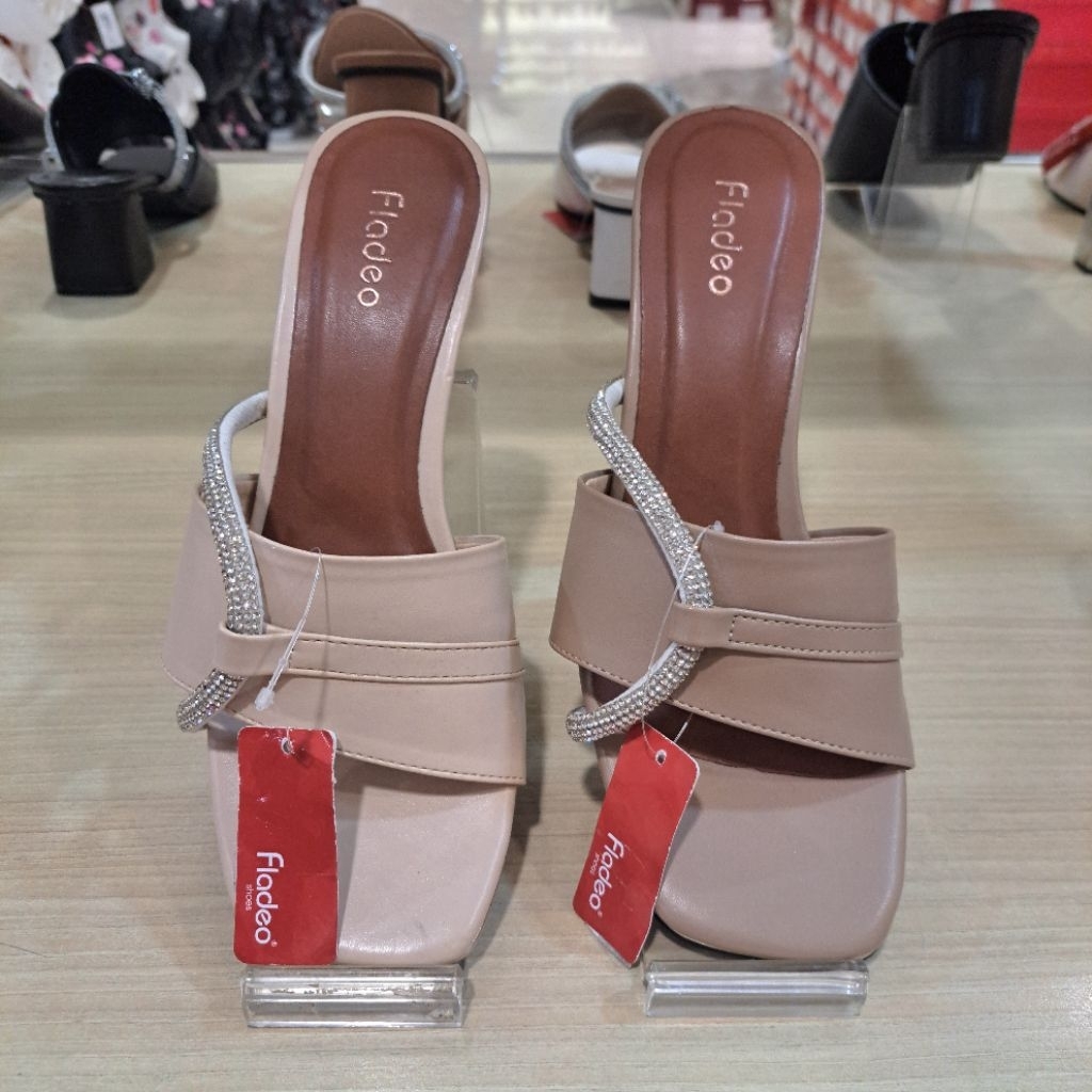 SANDAL PESTA WANITA FLADEO