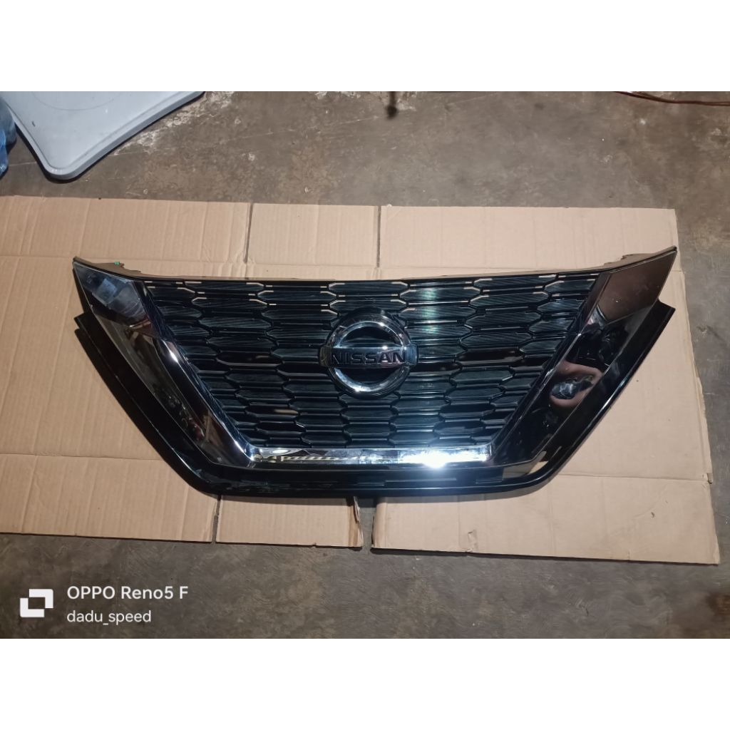 grill Nissan Livina 2019-2021 original