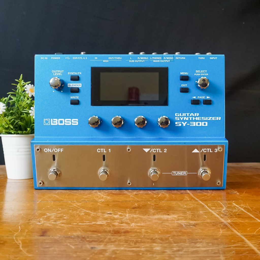 Boss Guitar Synthesizer SY-300 Efek Gitar