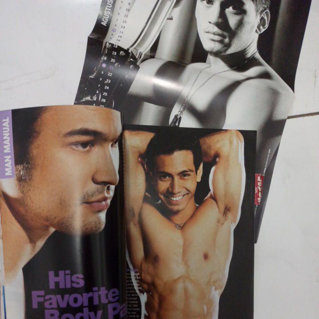 Majalah Cosmopolitan Agustus 2005 + Poster