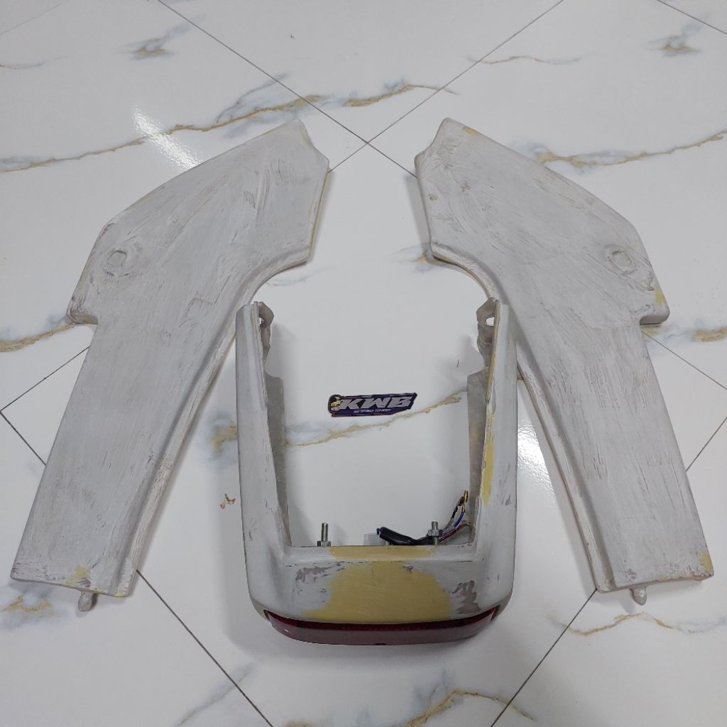 Body Kotak Body Belakang Samping Stoplamp Kawasaki Ninja Kr150sp Kr150se Victor Fiberglass Presisi