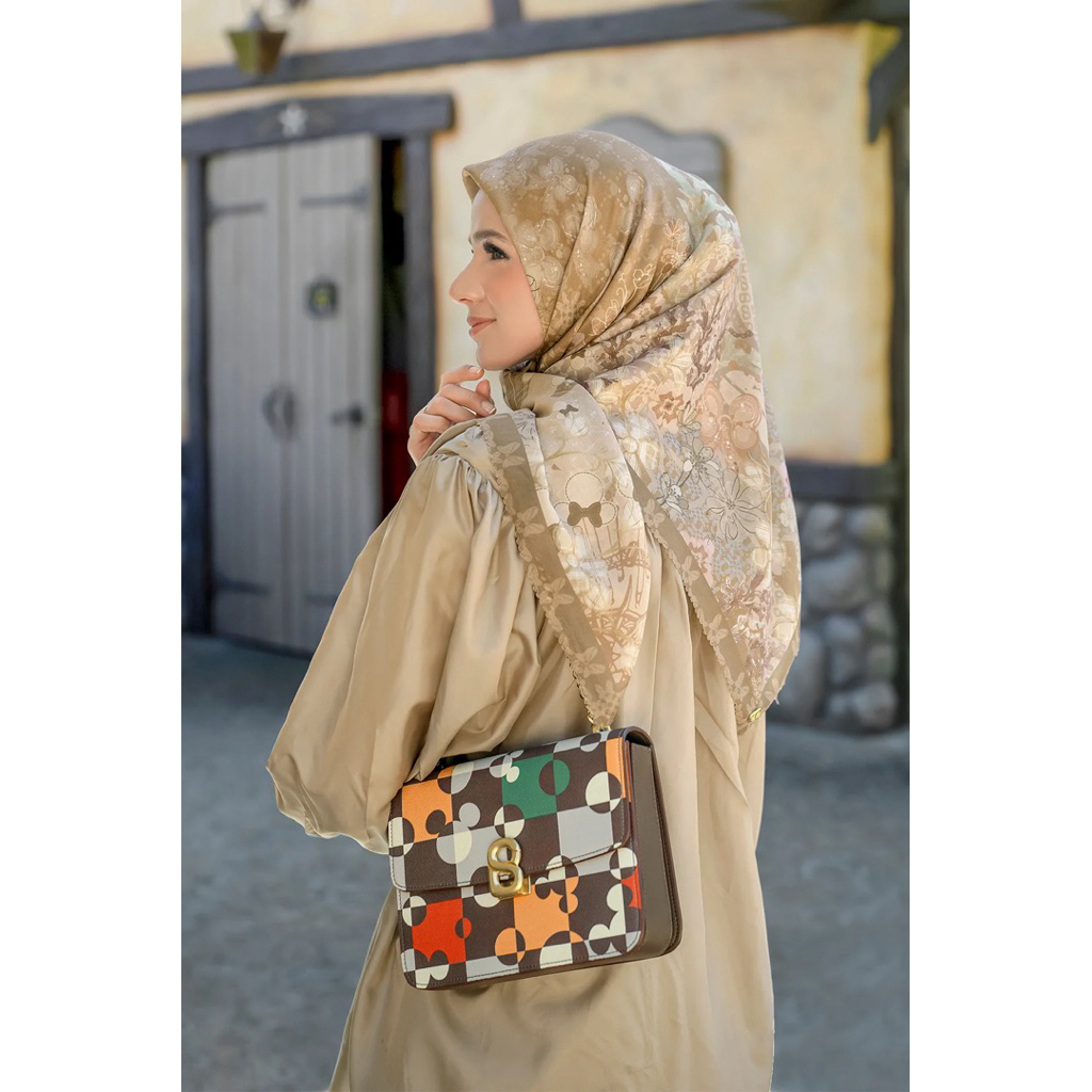 Rare Item TDP | The Dream Park Square - Cinnamon | Buttonscarves