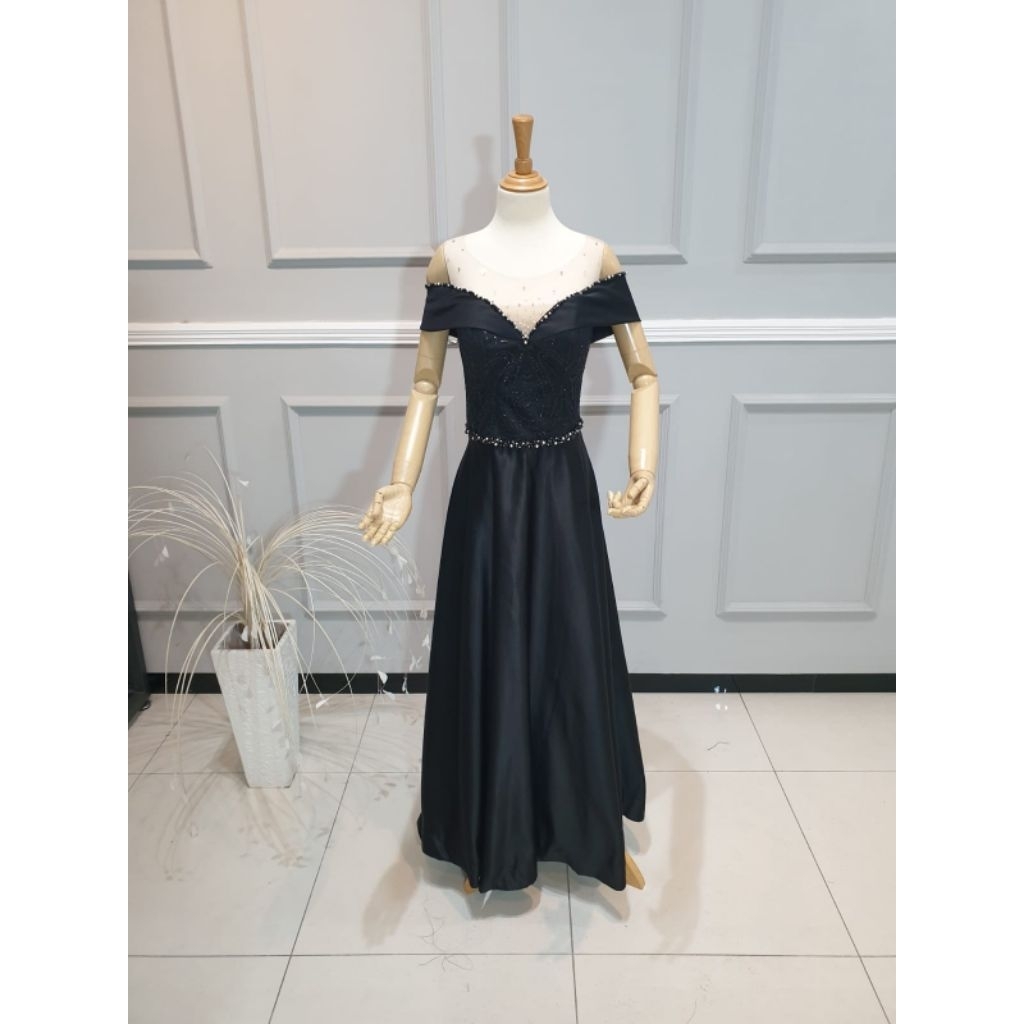 PL baju pesta black rok model lebar Size XL