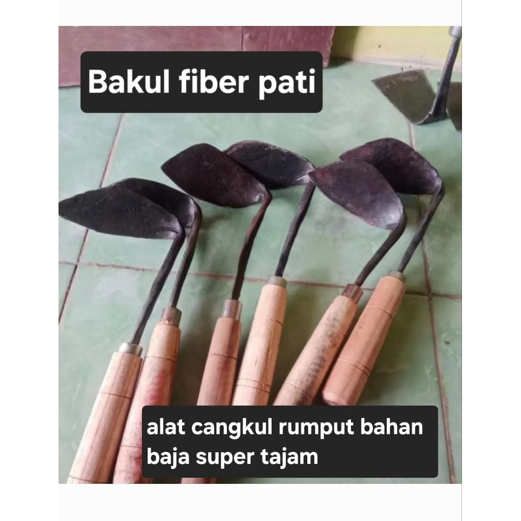 CANGKUL RUMPUT BAJA TEBAL SUPER TAJAM