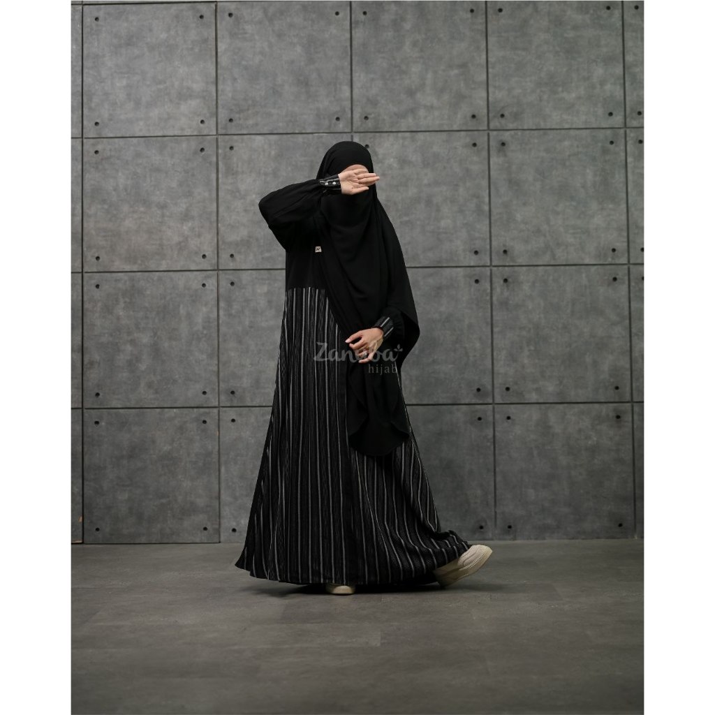 Jetblack Anila Stripe Black Series | Gamis Abaya Jetblack Hitam Umroh Haji Balikpapan Gamis Syar'i P