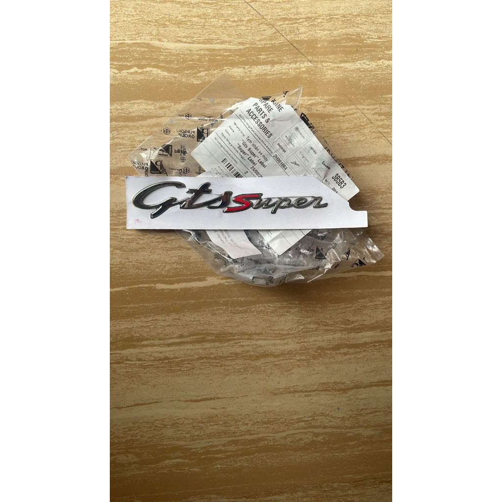 Sparepart Vespa Sticker Emblem GTS Super Original