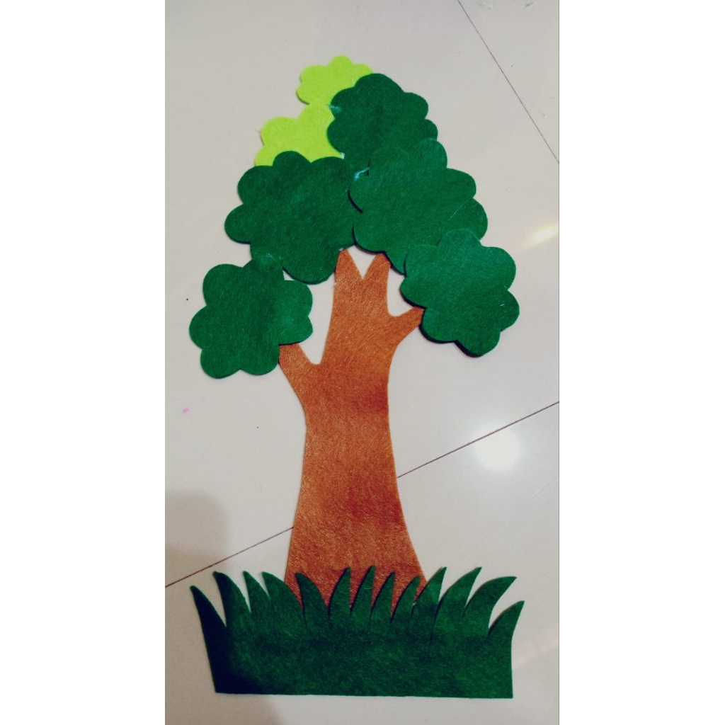 pohon flanel hiasan dinding kelas