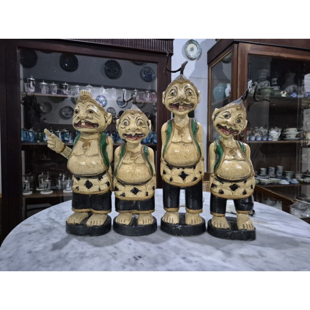 set patung kayu punakawan lawas antik