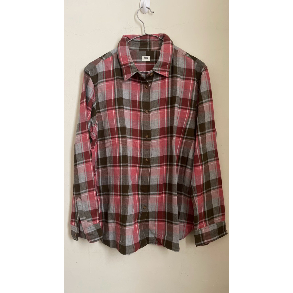 Preloved Kemeja Wanita Uniqlo