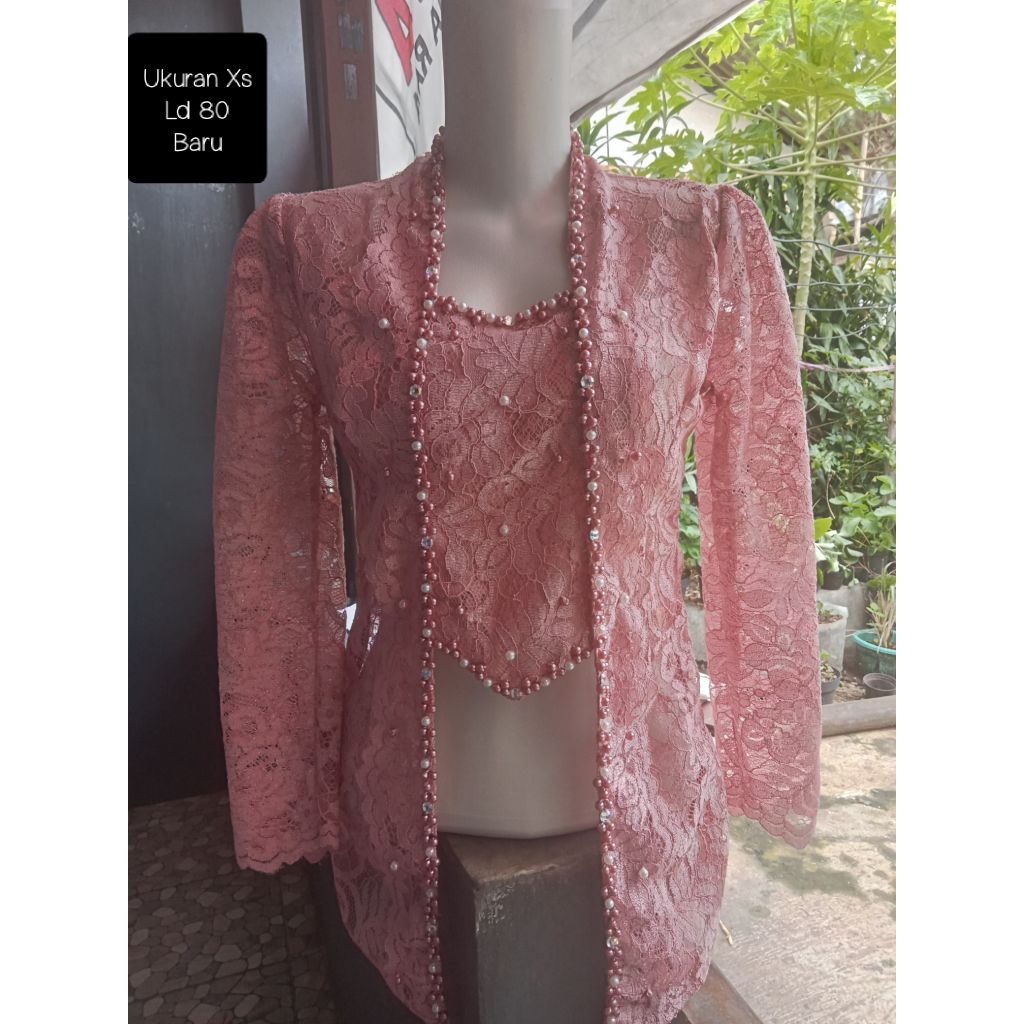 Kebaya baru lengan balon