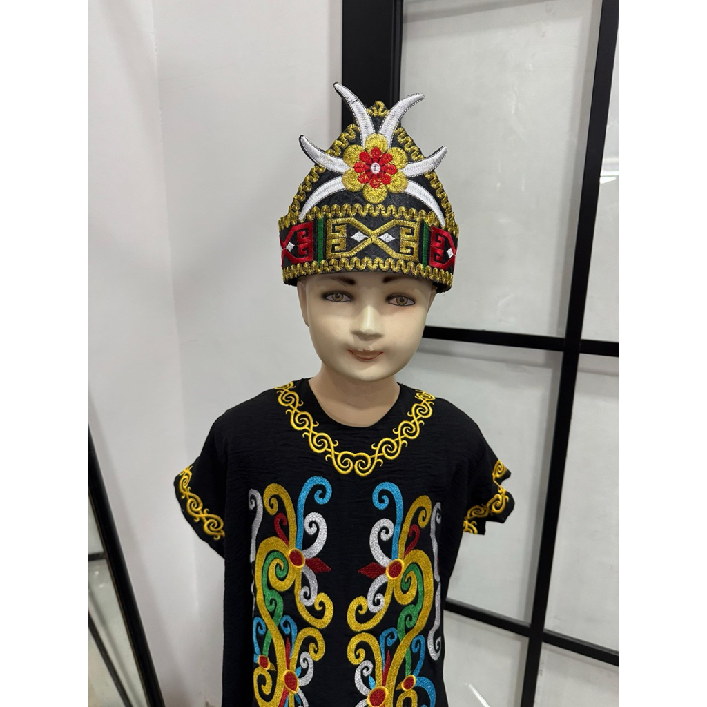 Hiasan Kepala Dayak