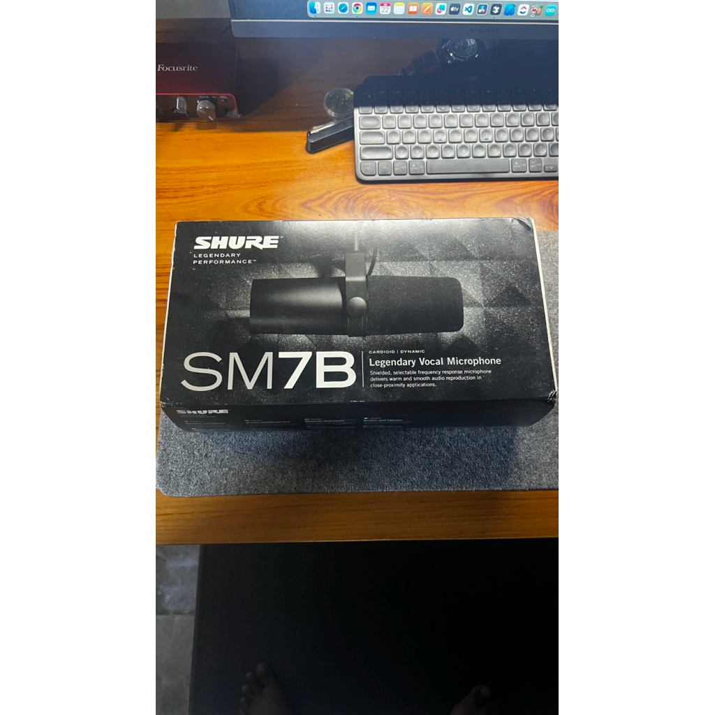 PAKET PODCAST LENGKAP SHURE SM7B + FOCUSRITE + ARM