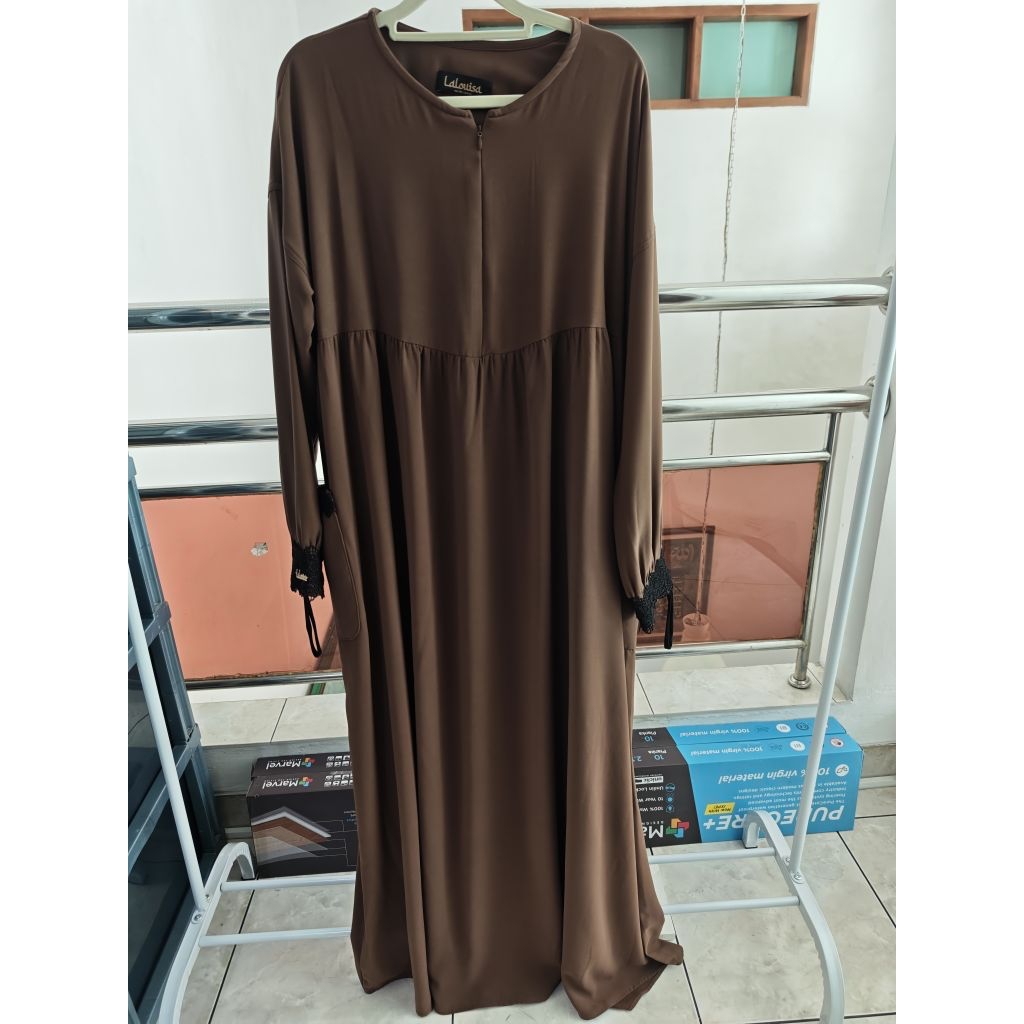 preloved Brenda Abaya set french khimar by lalouisa