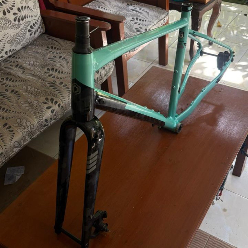 Frame Polygon Bend R2