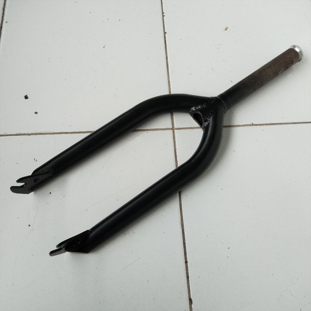 Fork bmx top bolt sepeda 20 inch hitam besi