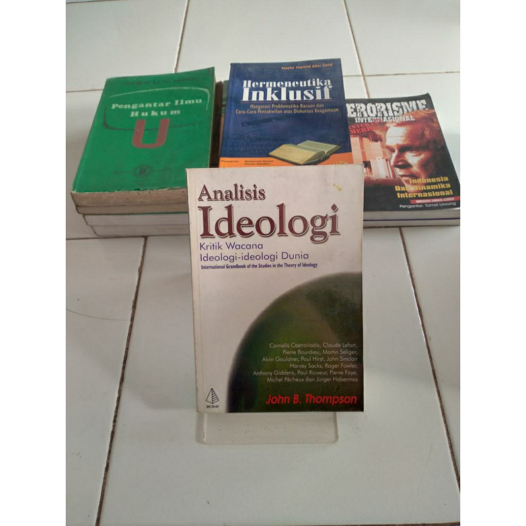 analisis ideologi kritik wacana ideologi-ideologi dunia