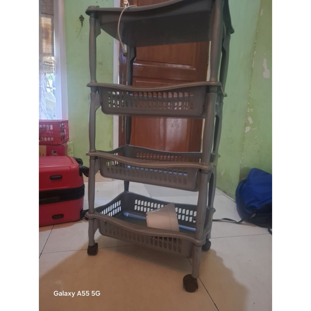 rak plastik preloved 4 susun