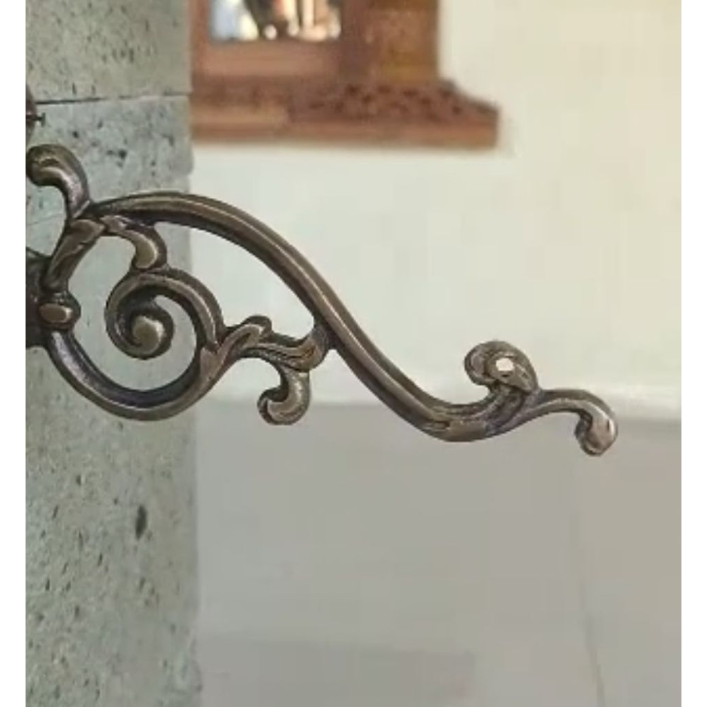 Gantungan tempel dinding sangkar kandang burung mewah aksesories siku meja motif ukir