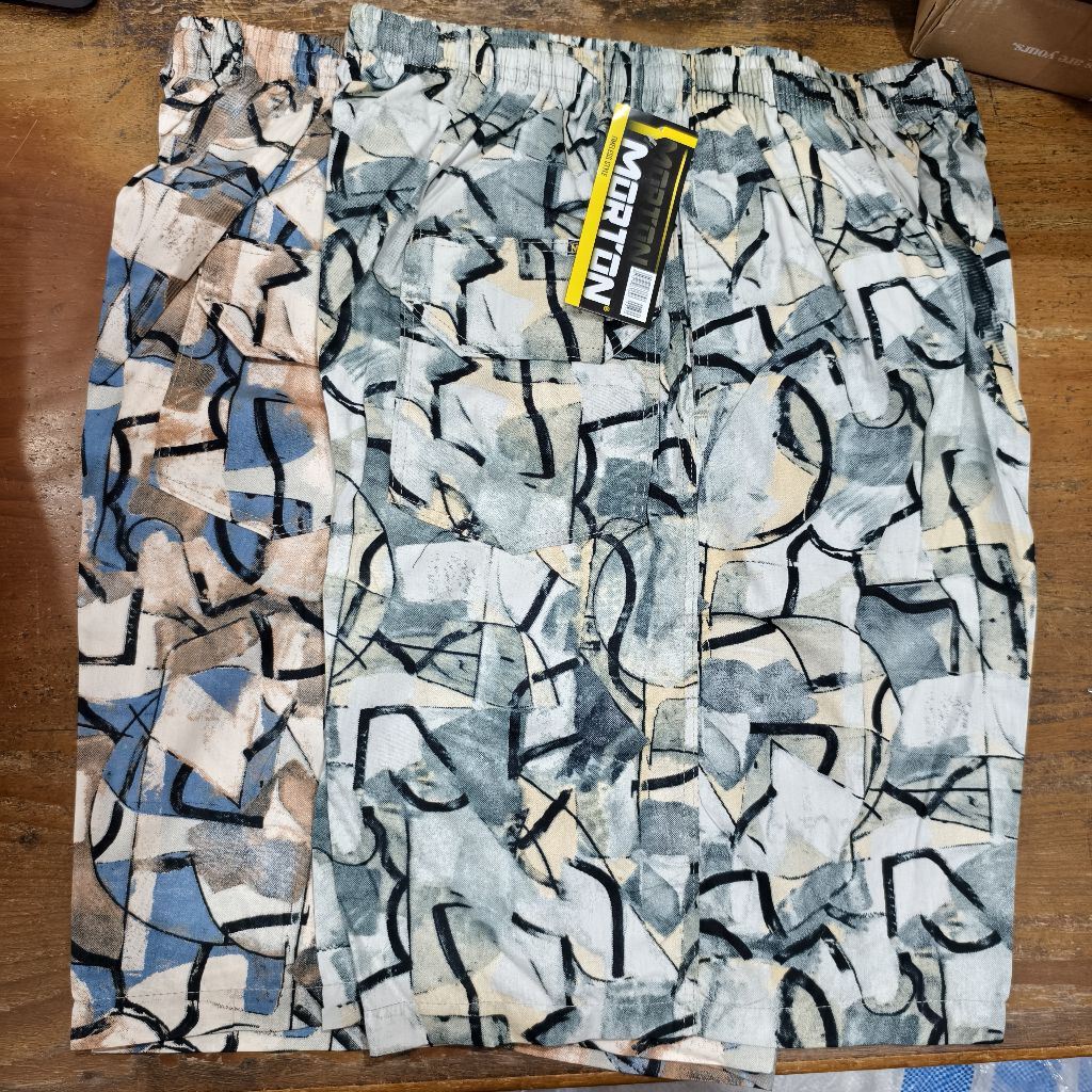 Celana Santai Pendek / Ponggol Morton Corak 3/4 ( +/-53cm )