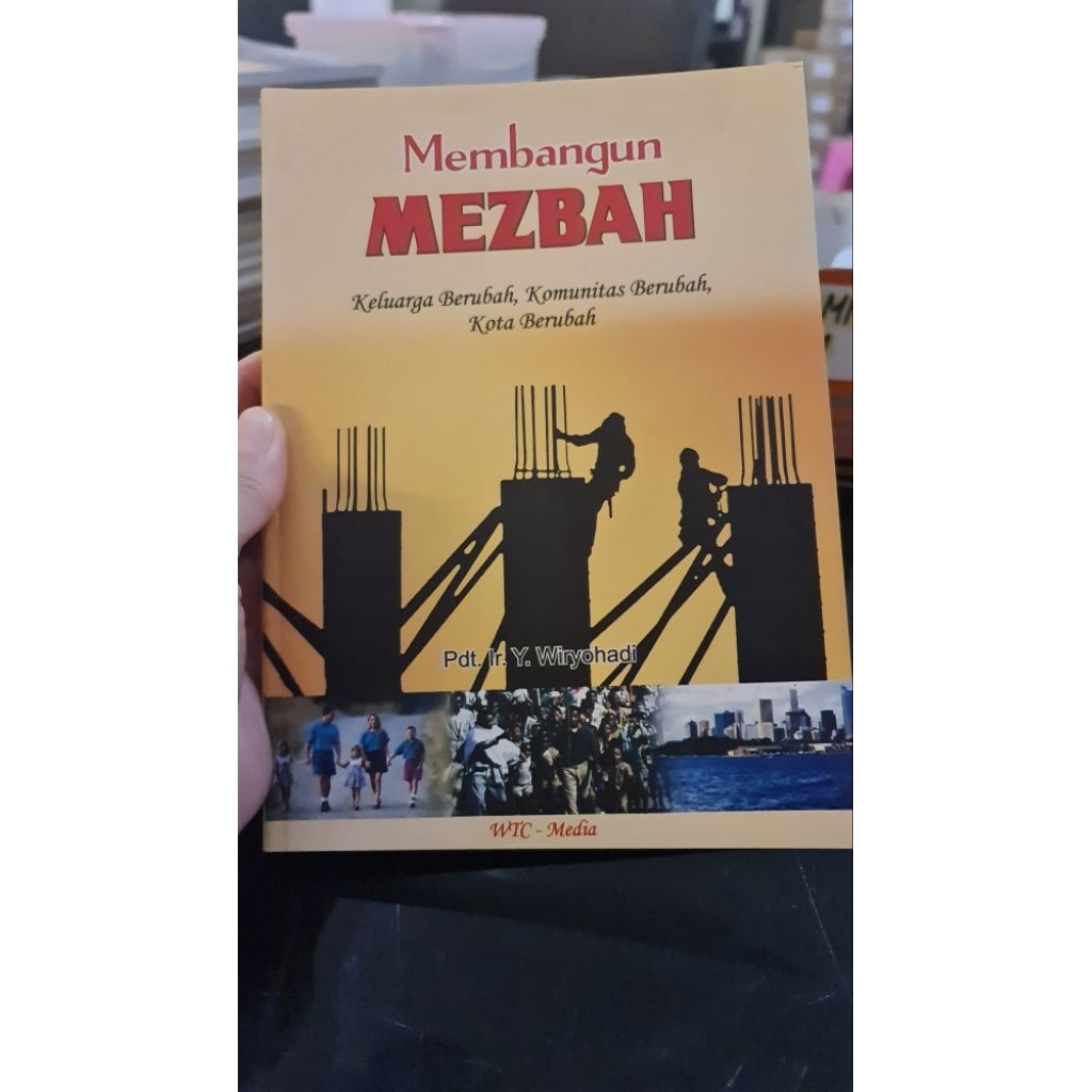 Buku Bacaan Rohani Bekas Membangun Mezbah Ir Wiryohadi
