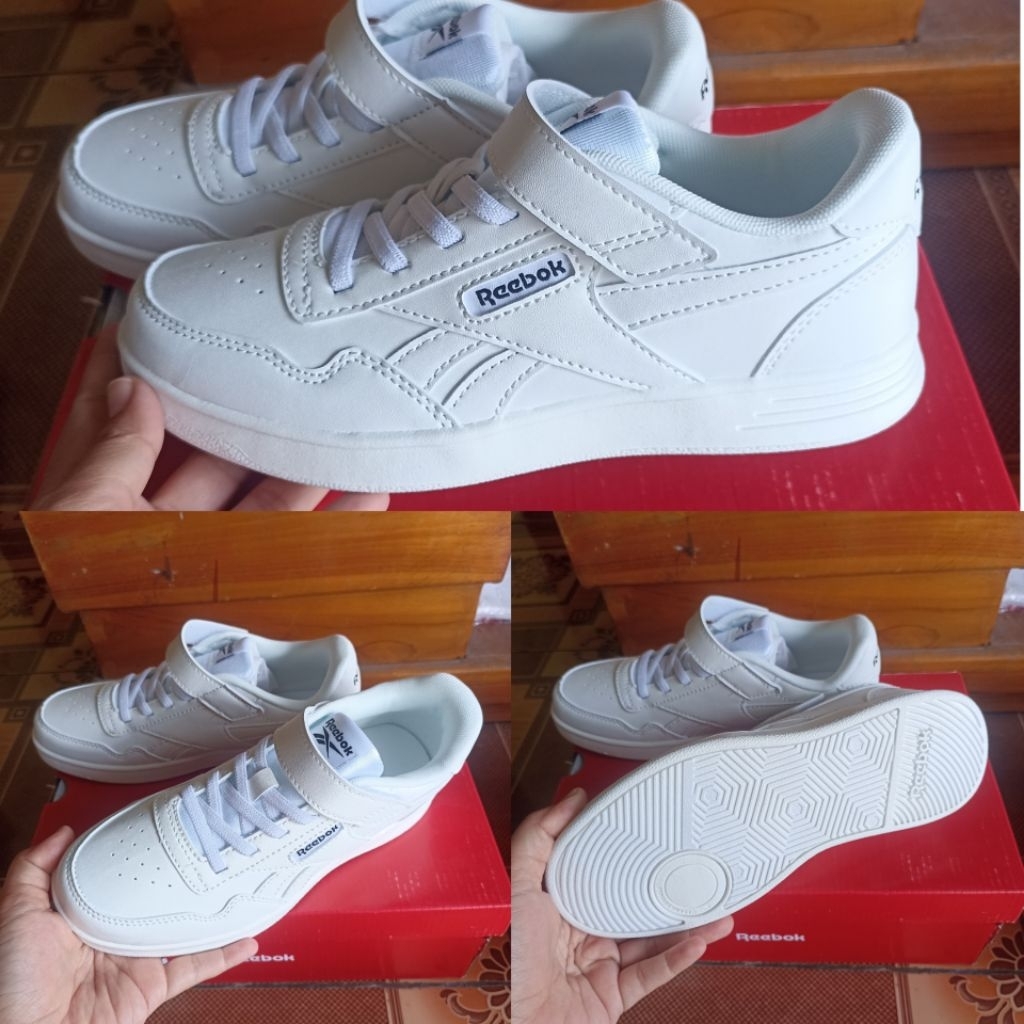 Sepatu anak Reebok warna putih