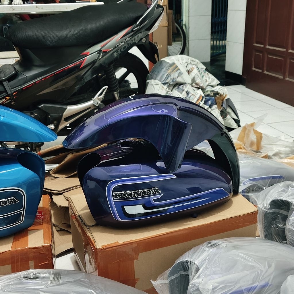 tangki honda cb 100/cb125 moonlight/tangki set slebor leo/ tangki biru cb125/tangki kran besar/tangk