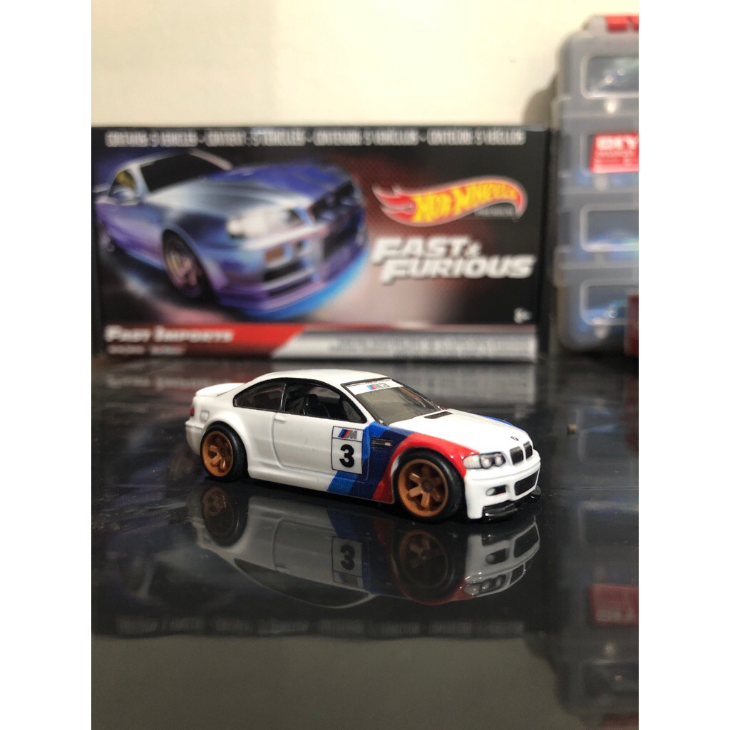 HOT WHEELS PREMIUM BMW M3 (E46) DIORAMA SET