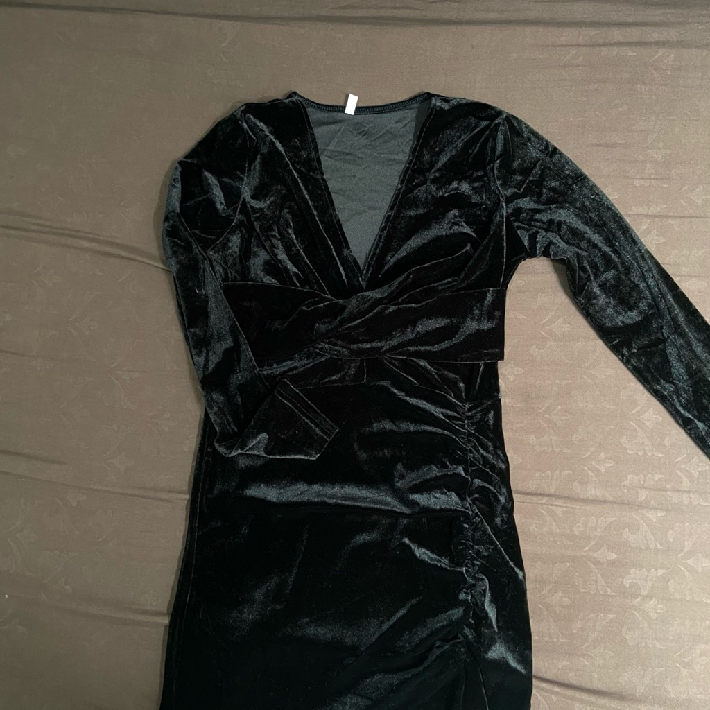 dress bludru velvet preloved
