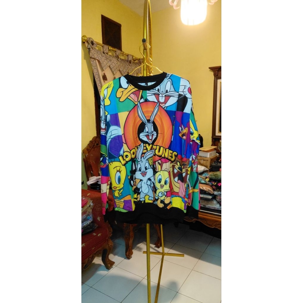 BARU sweater looney tunes printing