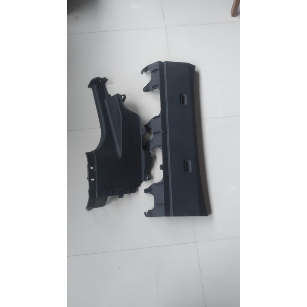 Cover/Pilar belakang Jok Vios gen 2
