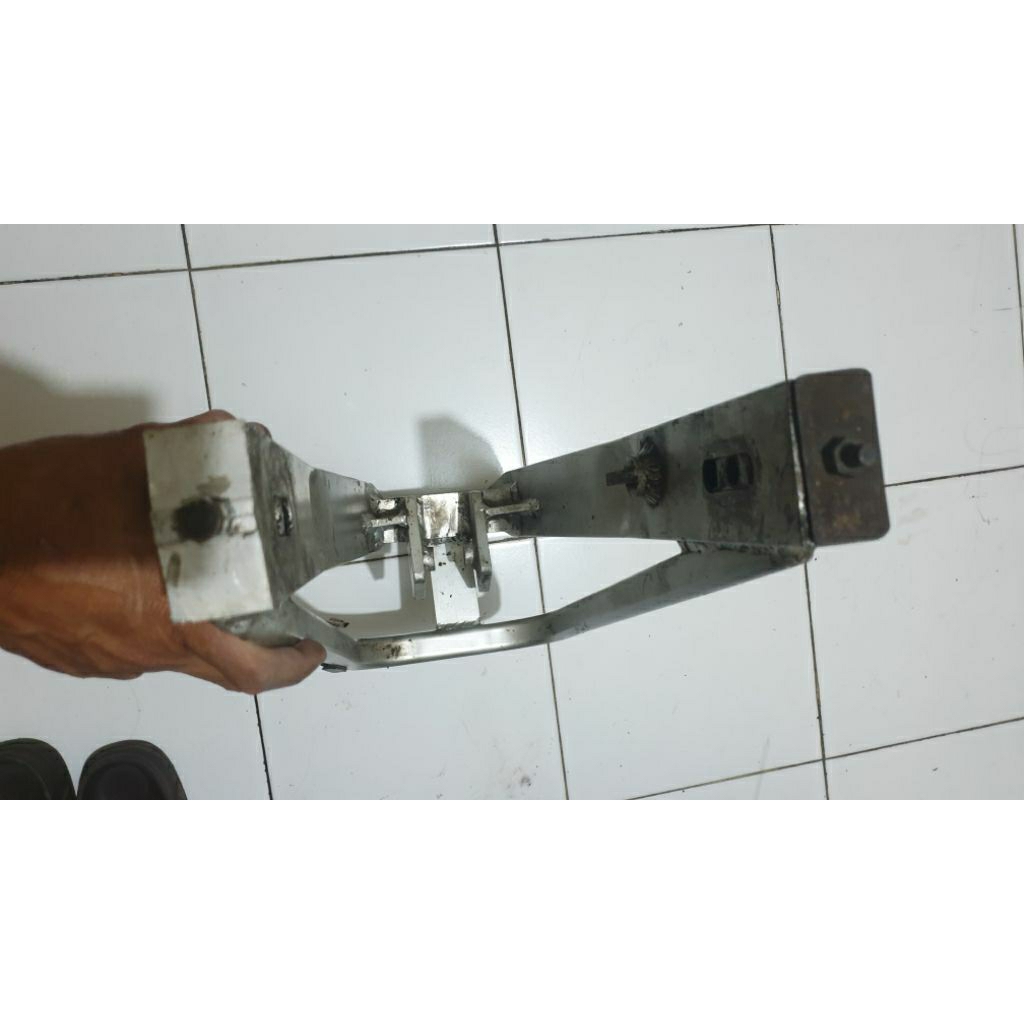 swing arm racing, almunium. Satria FU