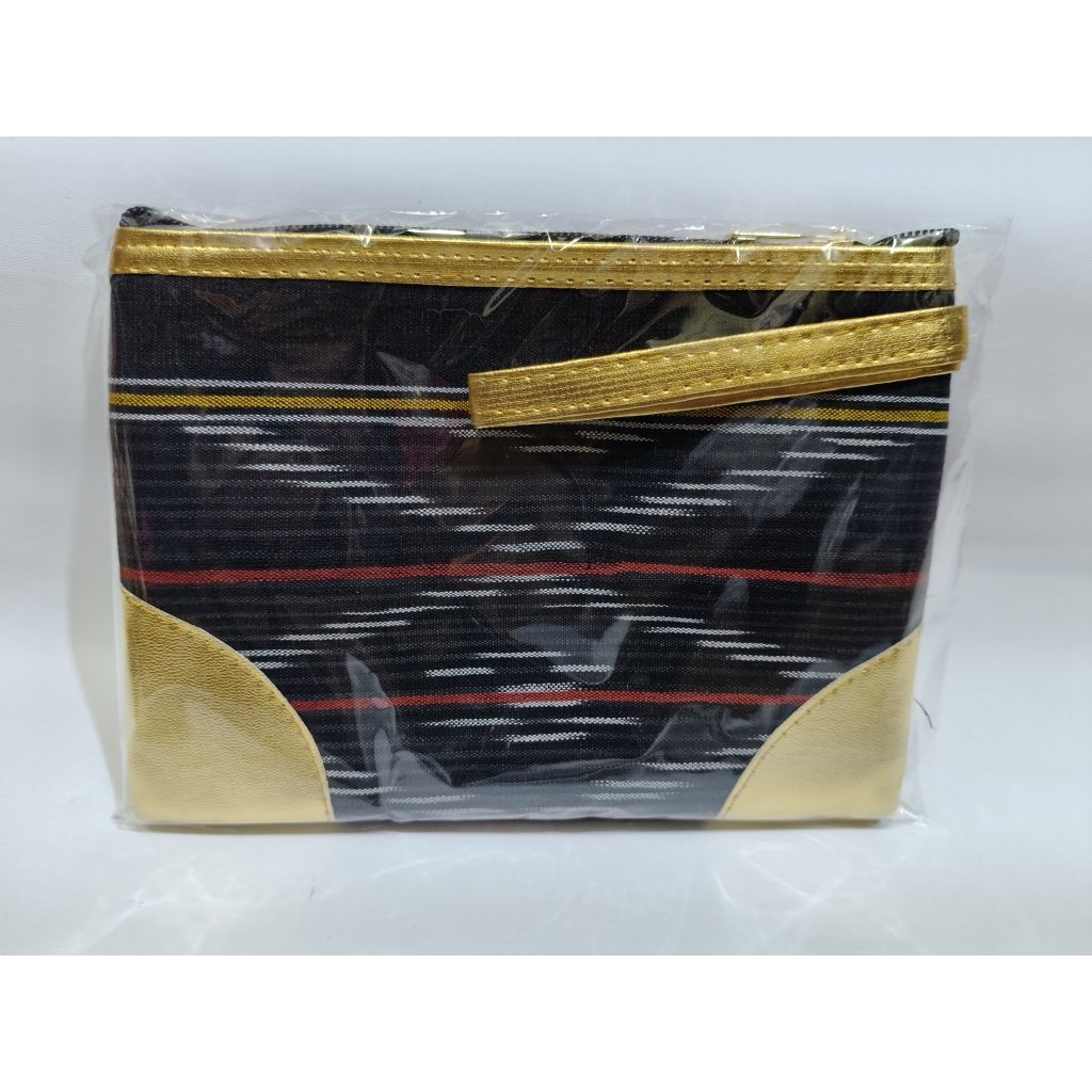 Dompet wanita bahan ulos batak