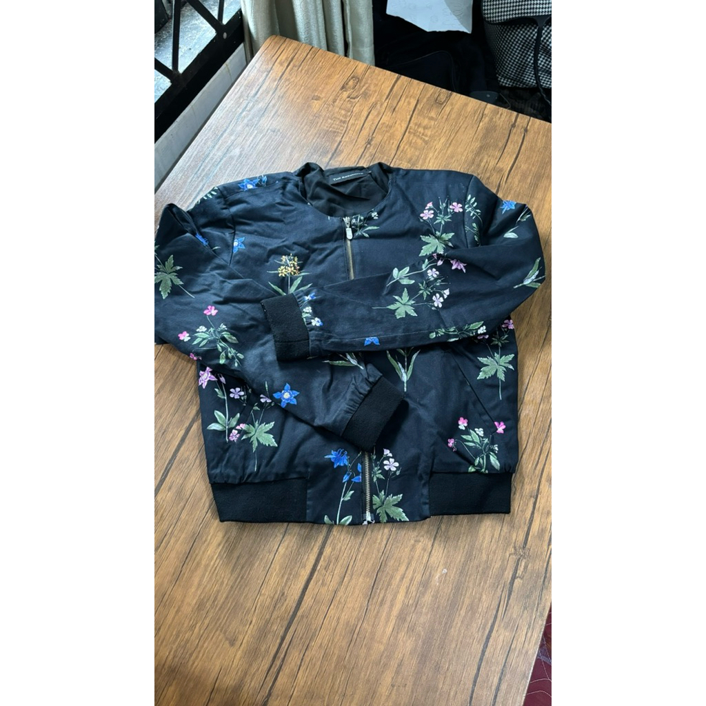 preloved the executive jacket girl