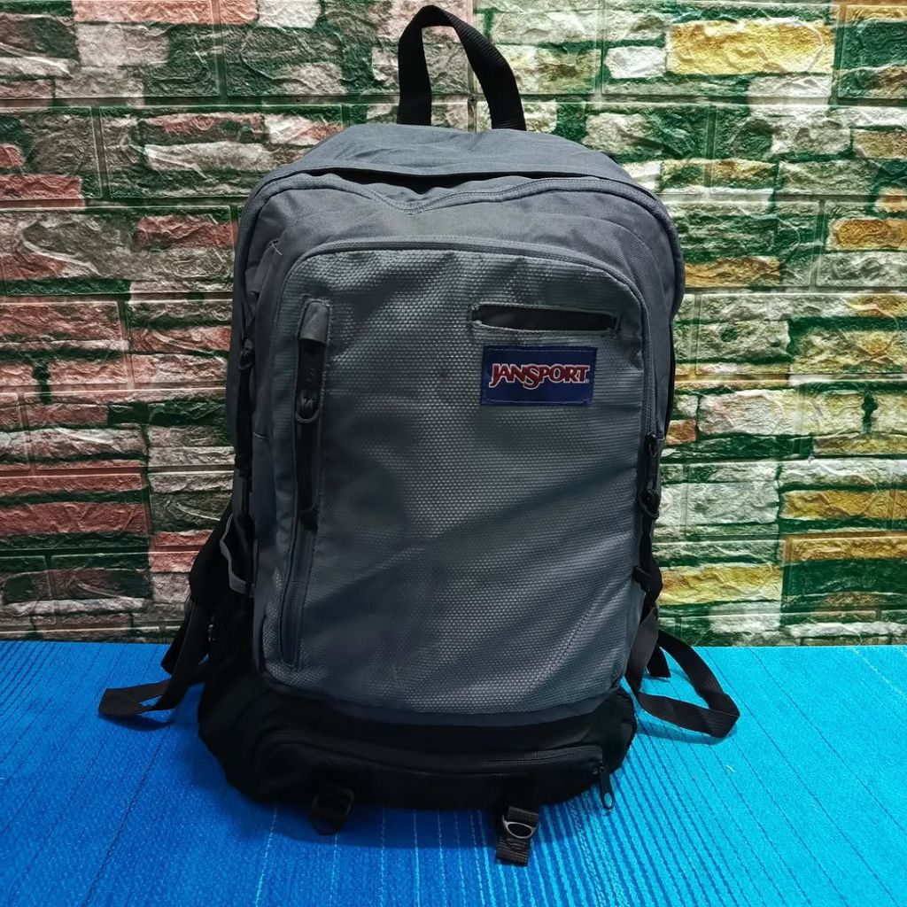 Tas Ransel Sekolah JANSPORT Kapasitas Besar keren bagus
