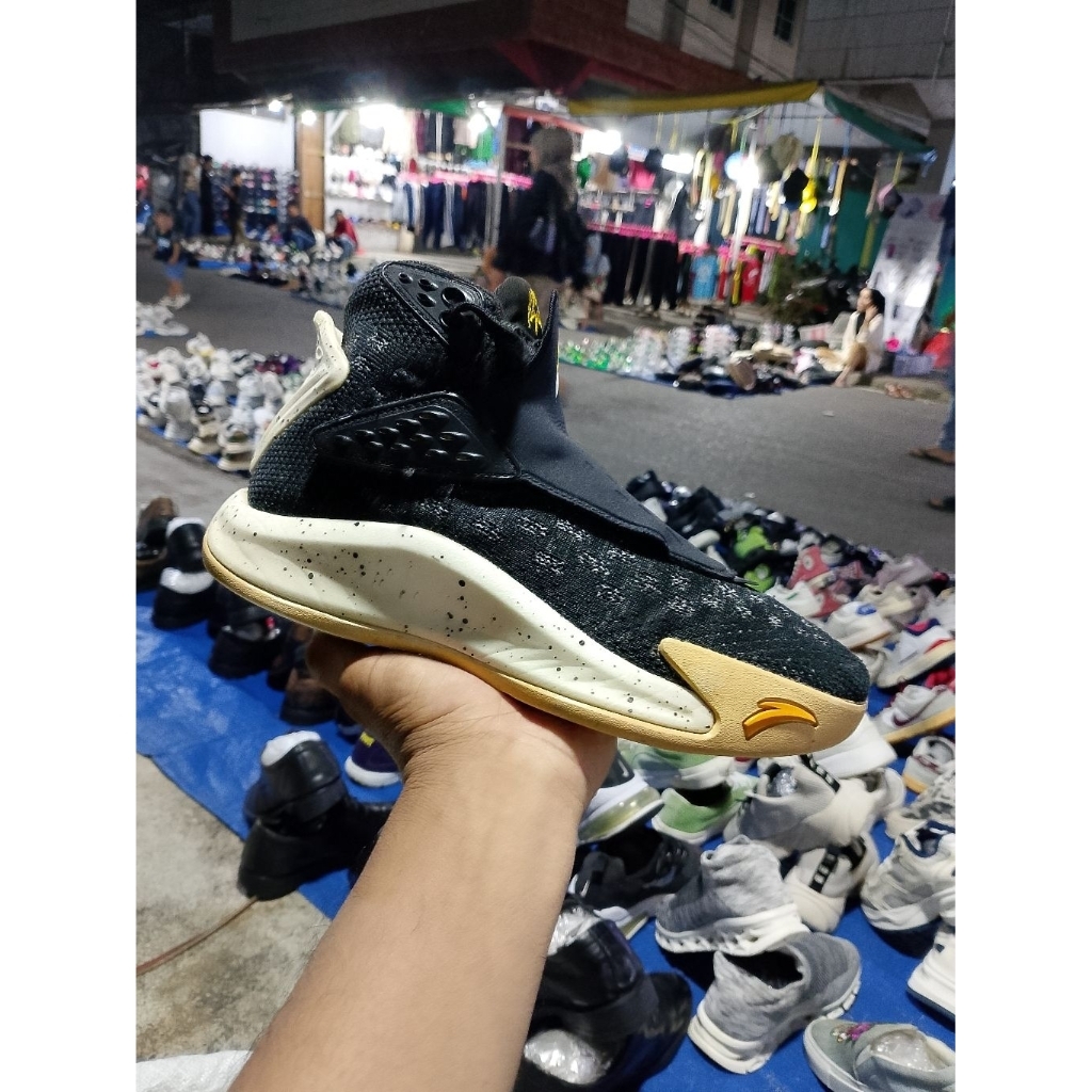 sepatu basket anta