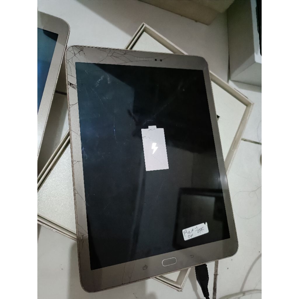 Samsung Tab S2 9.7" unit+dus resmi sein Mesin Normal Minus (murah)